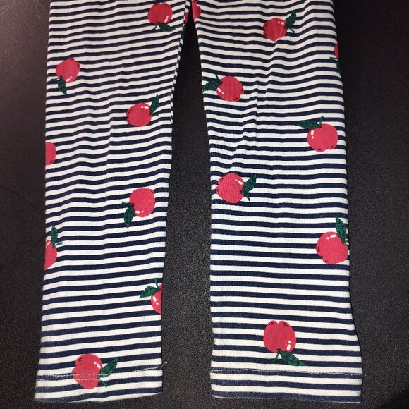 Pre-Owned Children's Place 2-Piece Matching Apples Printed on White & Navy Blue - Picture 4 of 13